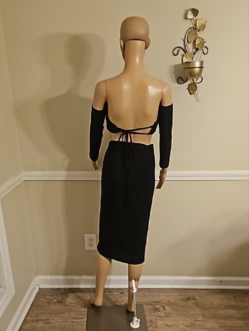 Black Glitter Pencil Midi Skirt - Picture 5 of 6